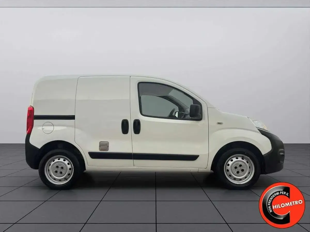 Usata Fiat Fiorino 77 CV (56 kW) 2018 Bianco pastello Monovolume
