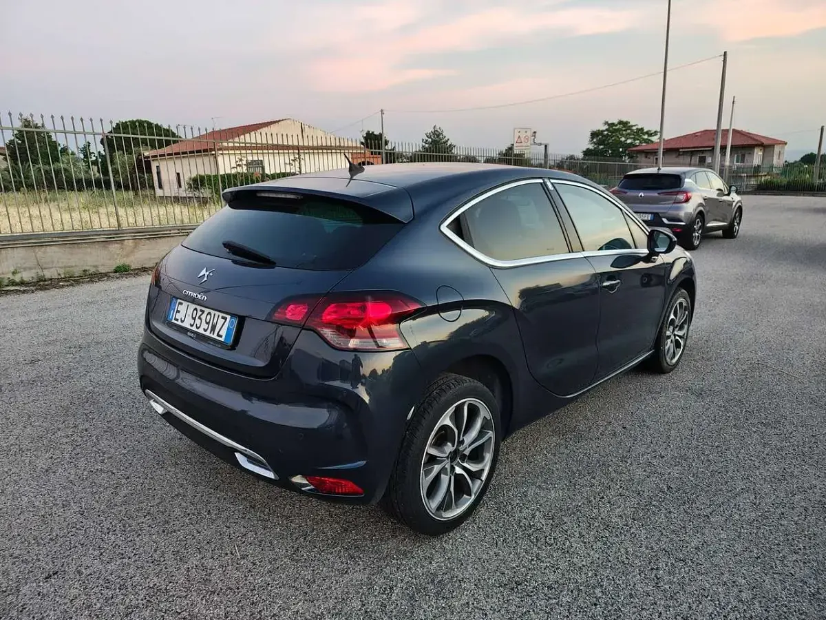 Usata DS Automobiles DS4 111 CV (81 kW) 2012 Blu/azzurro Berlina