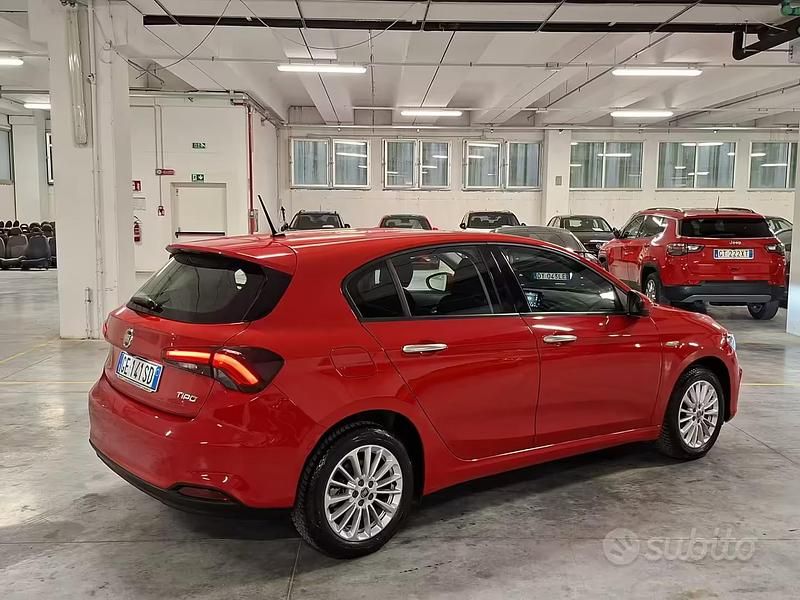 Usata Fiat Tipo Business 131 CV (96 kW) 2021 Rosso Berlina