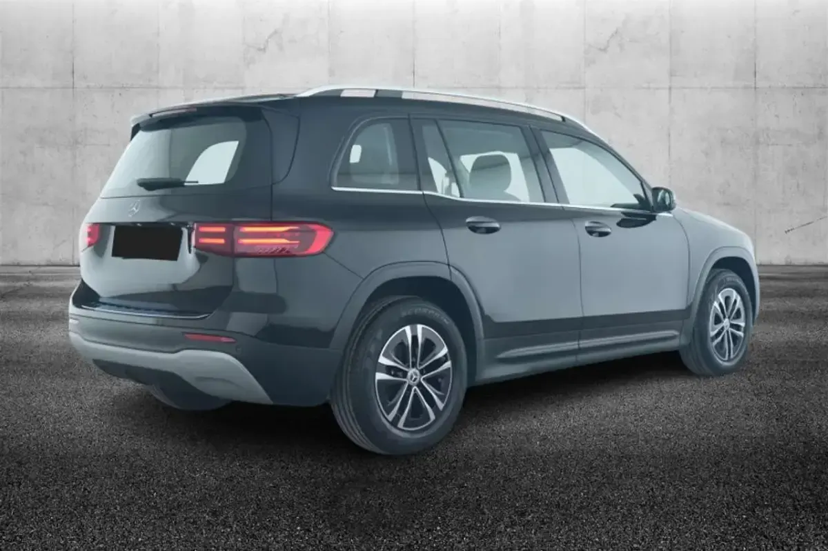 Usata Mercedes GLB200 Advanced Plus 150 CV (110 kW) 2024 Nero SUV