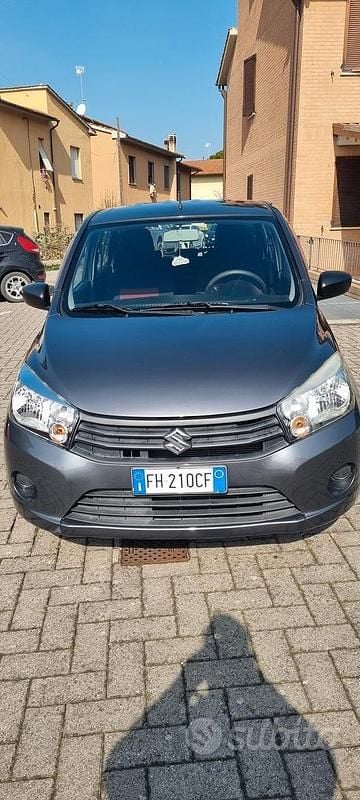 Usata Suzuki Celerio 68 CV (50 kW) 2017 Grigio Utilitaria