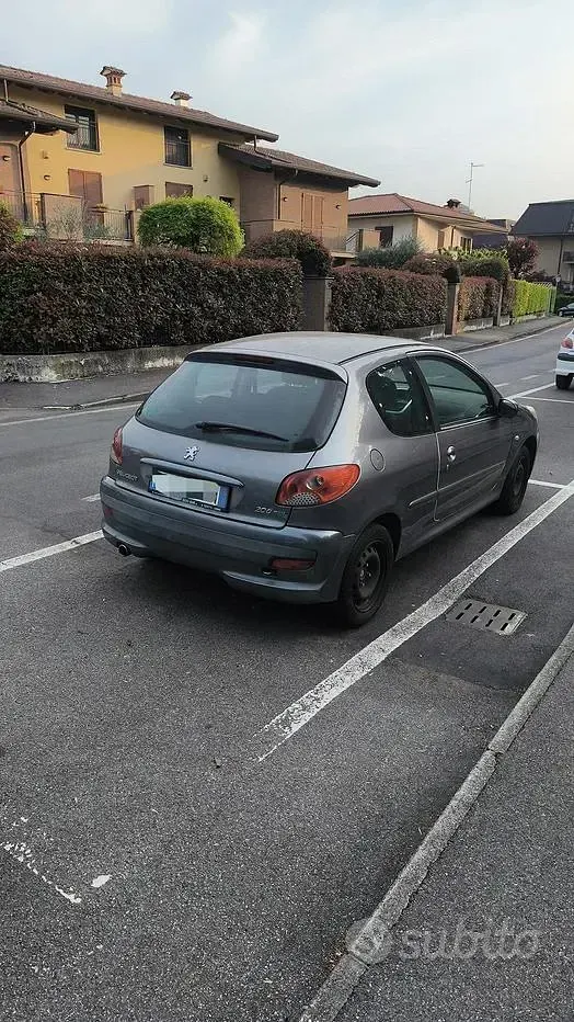 Usata Peugeot 206 60 CV (44 kW) 2009 Grigio Berlina