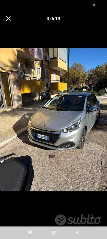 Usata Peugeot 208 2017 Grigio Utilitaria