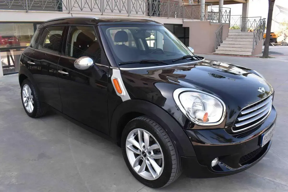 Usata Mini Cooper D 111 CV (81 kW) 2013 Nero Utilitaria