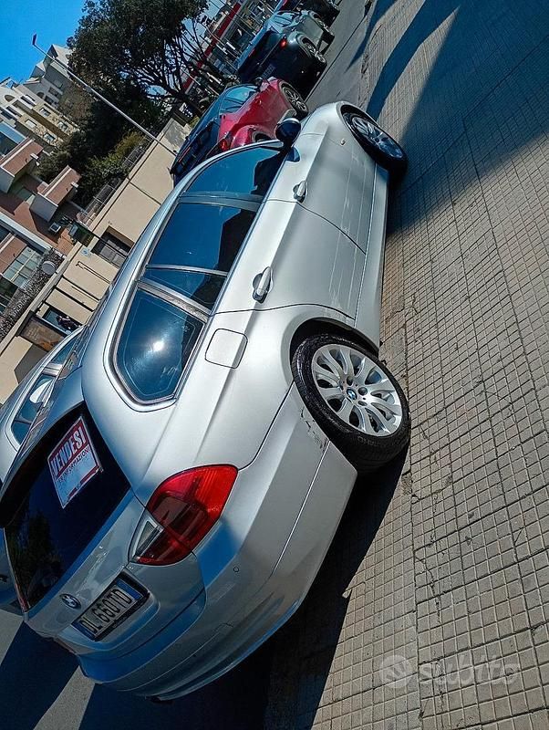Begagnad BMW 330 245 HK (180 kW) 2008 Grå Kombi