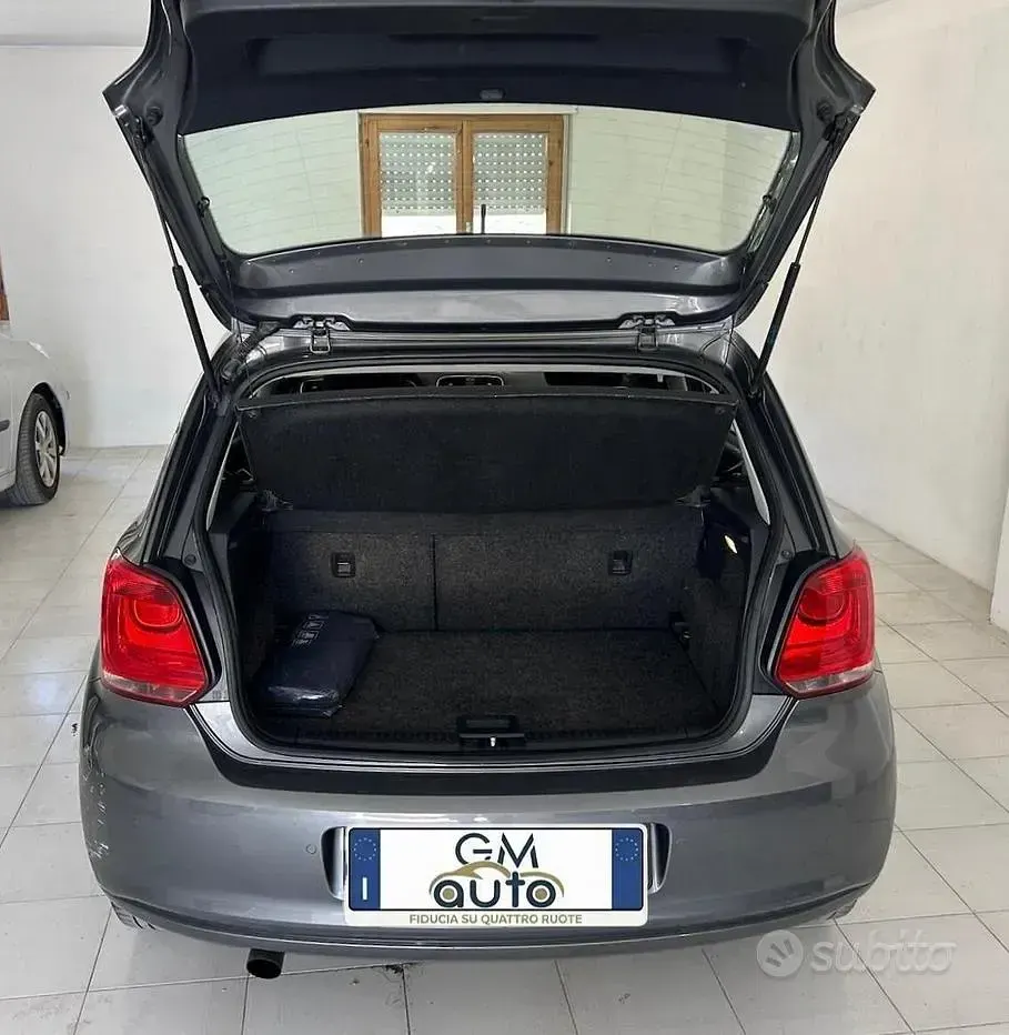 Usata VW Polo Comfortline 90 CV (66 kW) 2014 Grigio Berlina