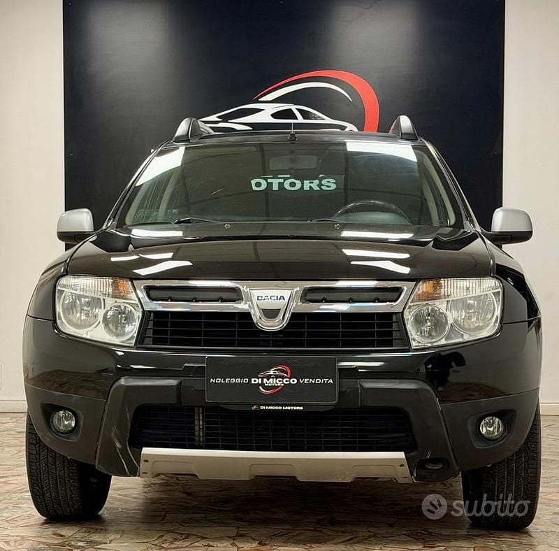 Usata Dacia Duster Lauréate 110 CV (80 kW) 2011 Nero SUV