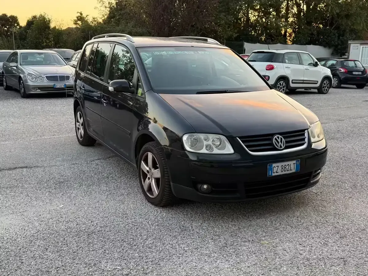 Usata VW Touran Trendline 140 CV (102 kW) 2006 Nero Monovolume