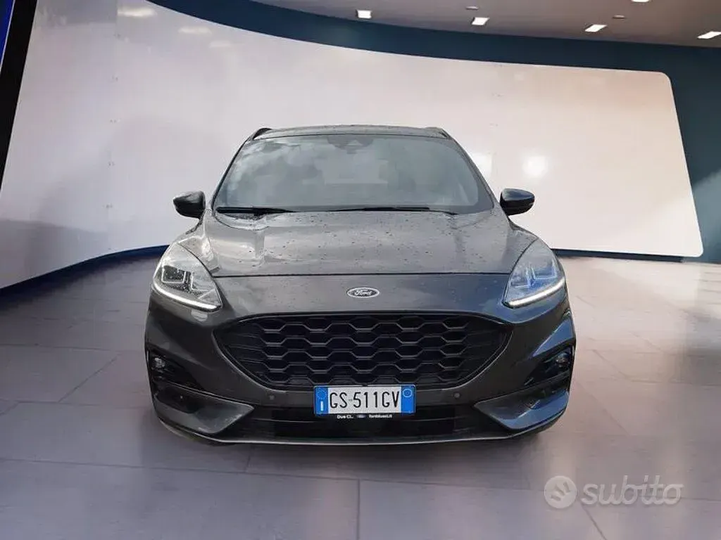 Usata Ford Kuga ST-Line 120 CV (88 kW) 2024 Grigio SUV