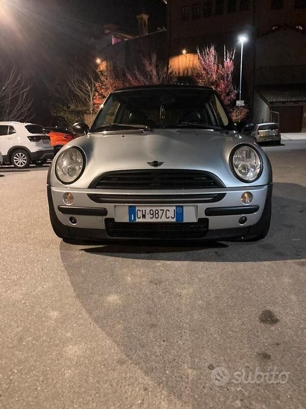 Usata Mini Cooper 80 CV (58 kW) 2005 Grigio Utilitaria
