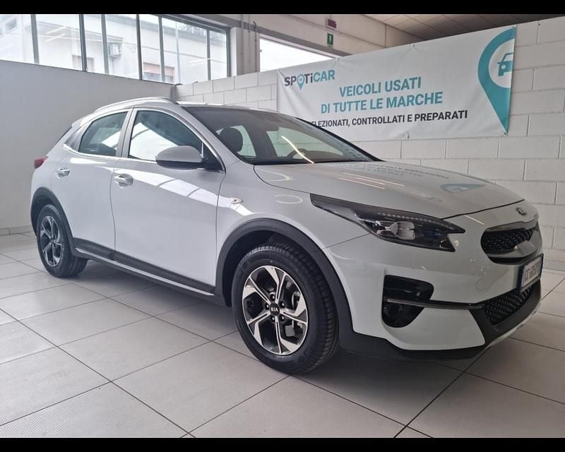 Usata Kia XCeed Style 120 CV (88 kW) 2021 Bianco SUV
