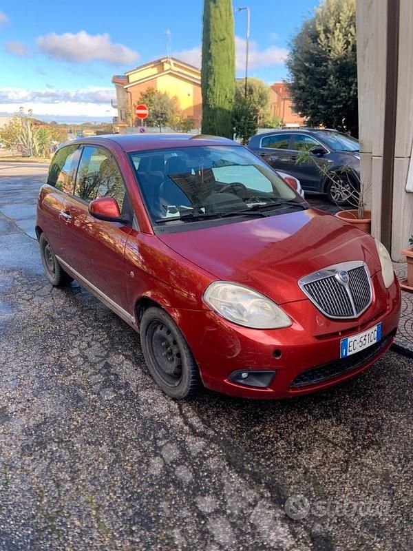 Usata Lancia Ypsilon 77 CV (56 kW) 2010 Utilitaria