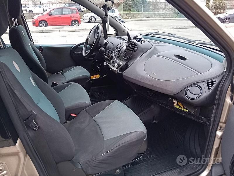 Usata Fiat Multipla 120 CV (88 kW) 2009 Marrone Monovolume