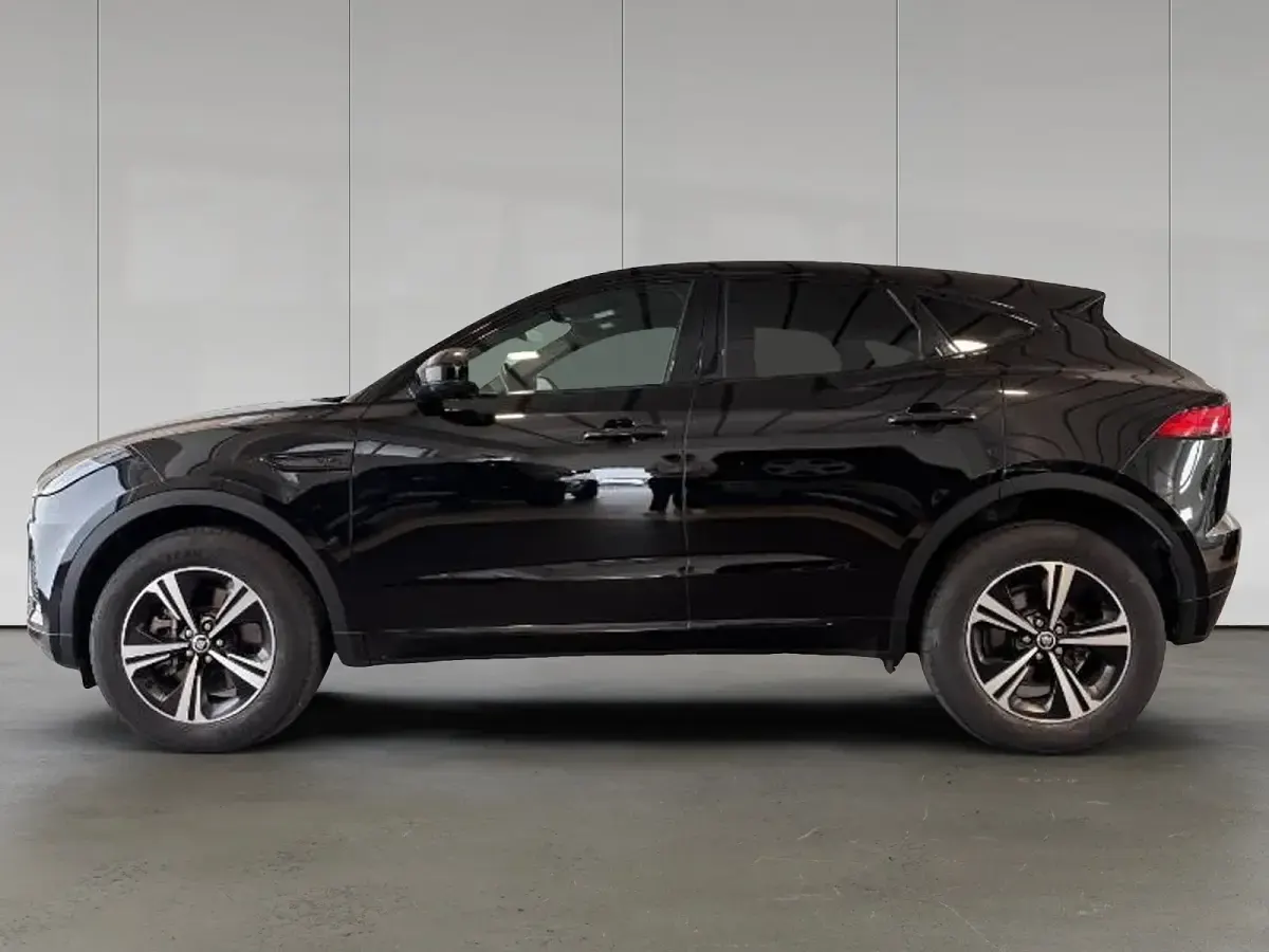 Usata Jaguar E-Pace R-Dynamic 2023 Santorini black SUV