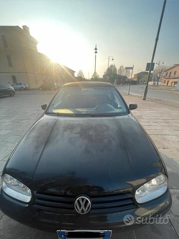 Usata VW Golf IV 101 CV (74 kW) 2003 Nero Berlina