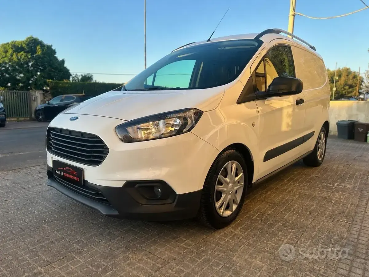 Usata Ford Transit Courier Titanium 101 CV (74 kW) 2021 Bianco Furgone