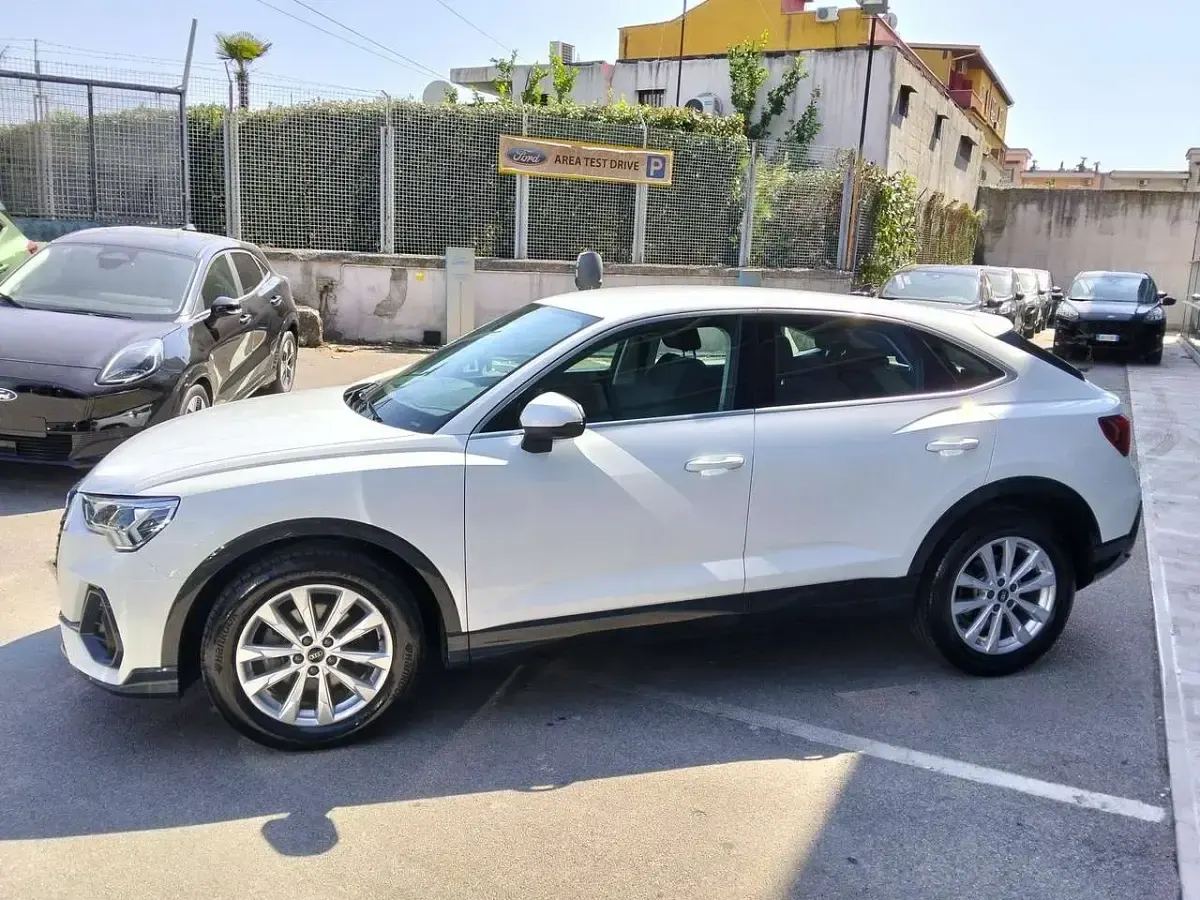 Usata Audi Q3 Sportback 150 CV (110 kW) 2022 Bianco SUV