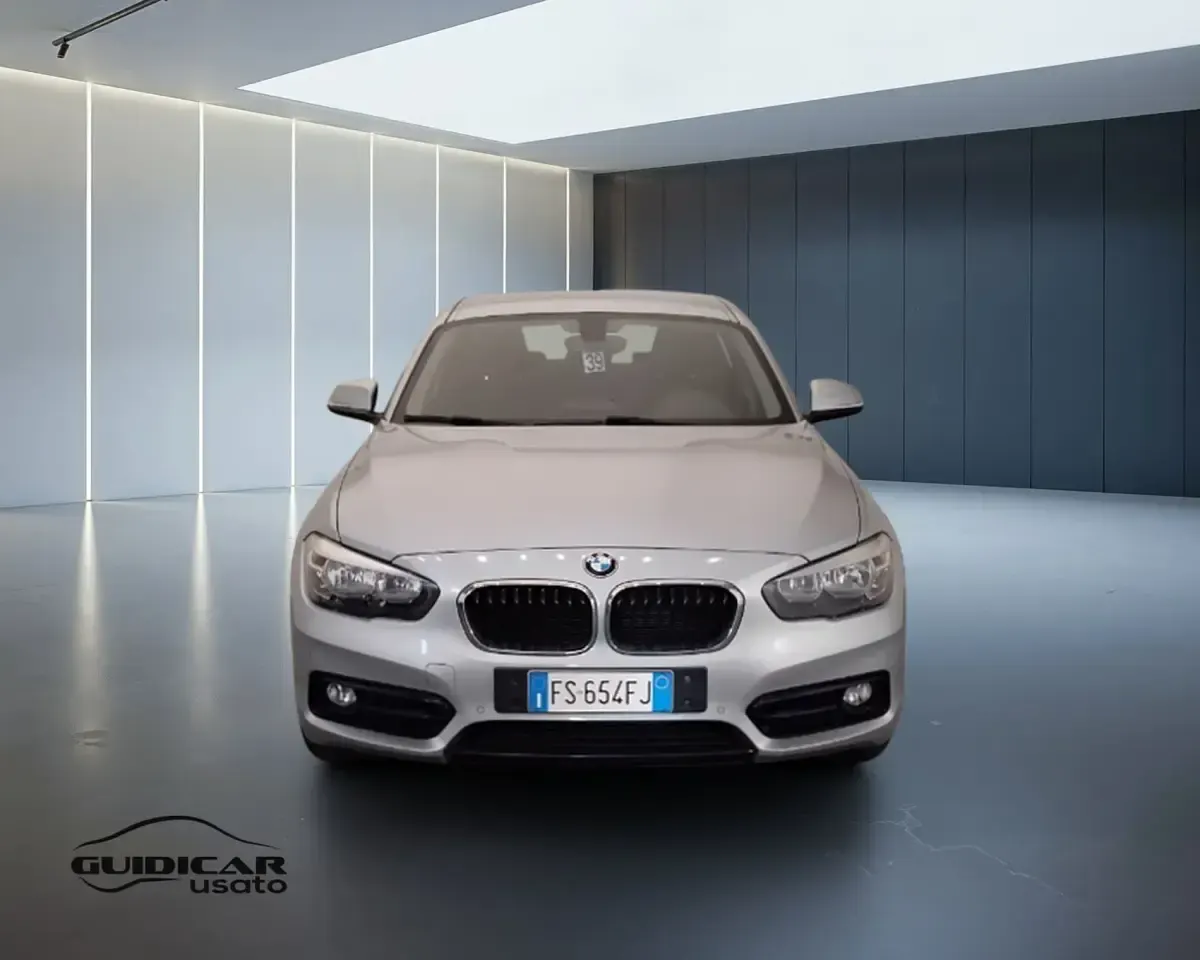 Usata BMW 118 Sport Line 150 CV (110 kW) 2017 Argento Utilitaria