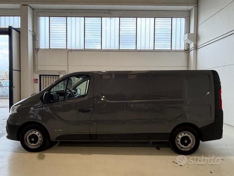 Usata Renault Trafic 121 CV (88 kW) 2017 Grigio Monovolume