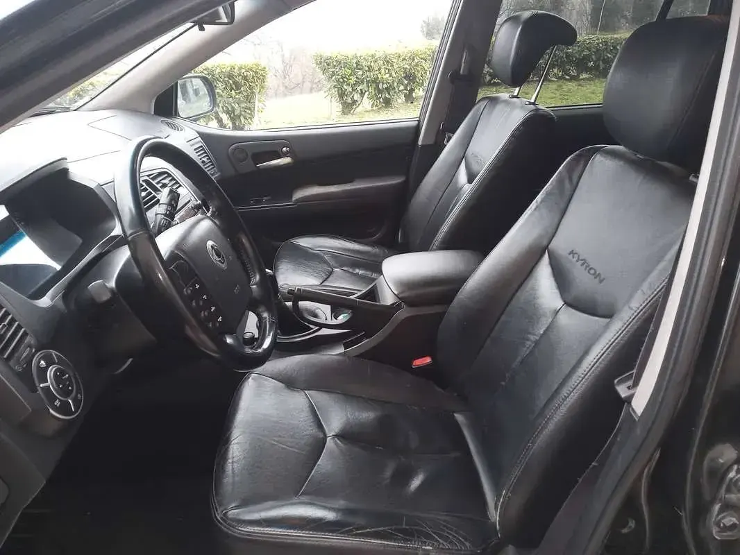 Usata SsangYong Kyron 141 CV (103 kW) 2008 Nero SUV