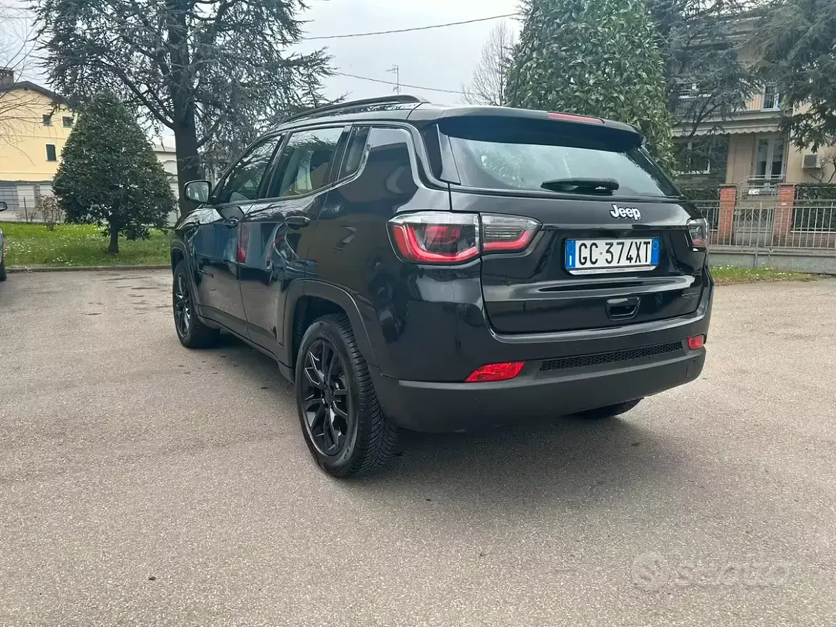 Usata Jeep Compass Night Eagle 131 CV (96 kW) 2021 Nero SUV