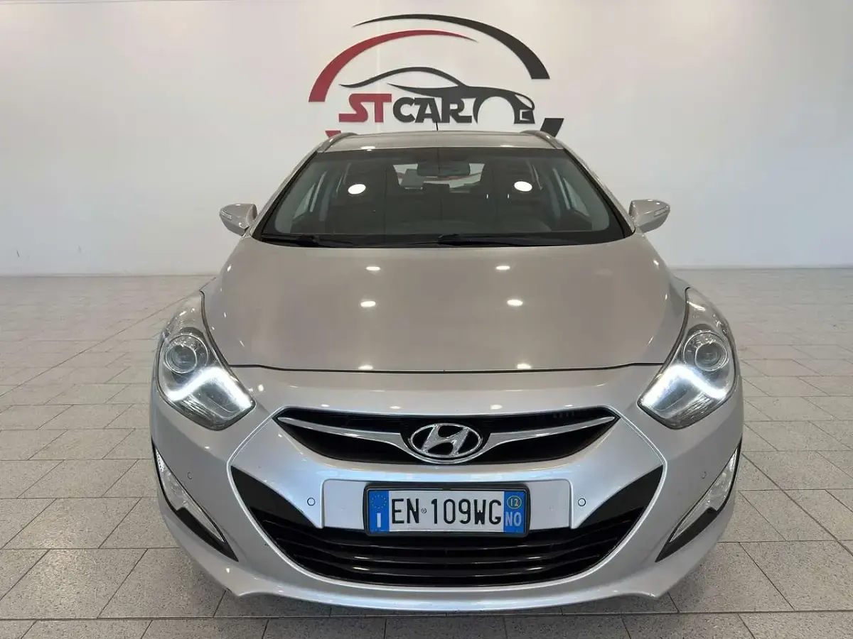 Usata Hyundai i40 Style 136 CV (100 kW) 2012 Argento Station wagon