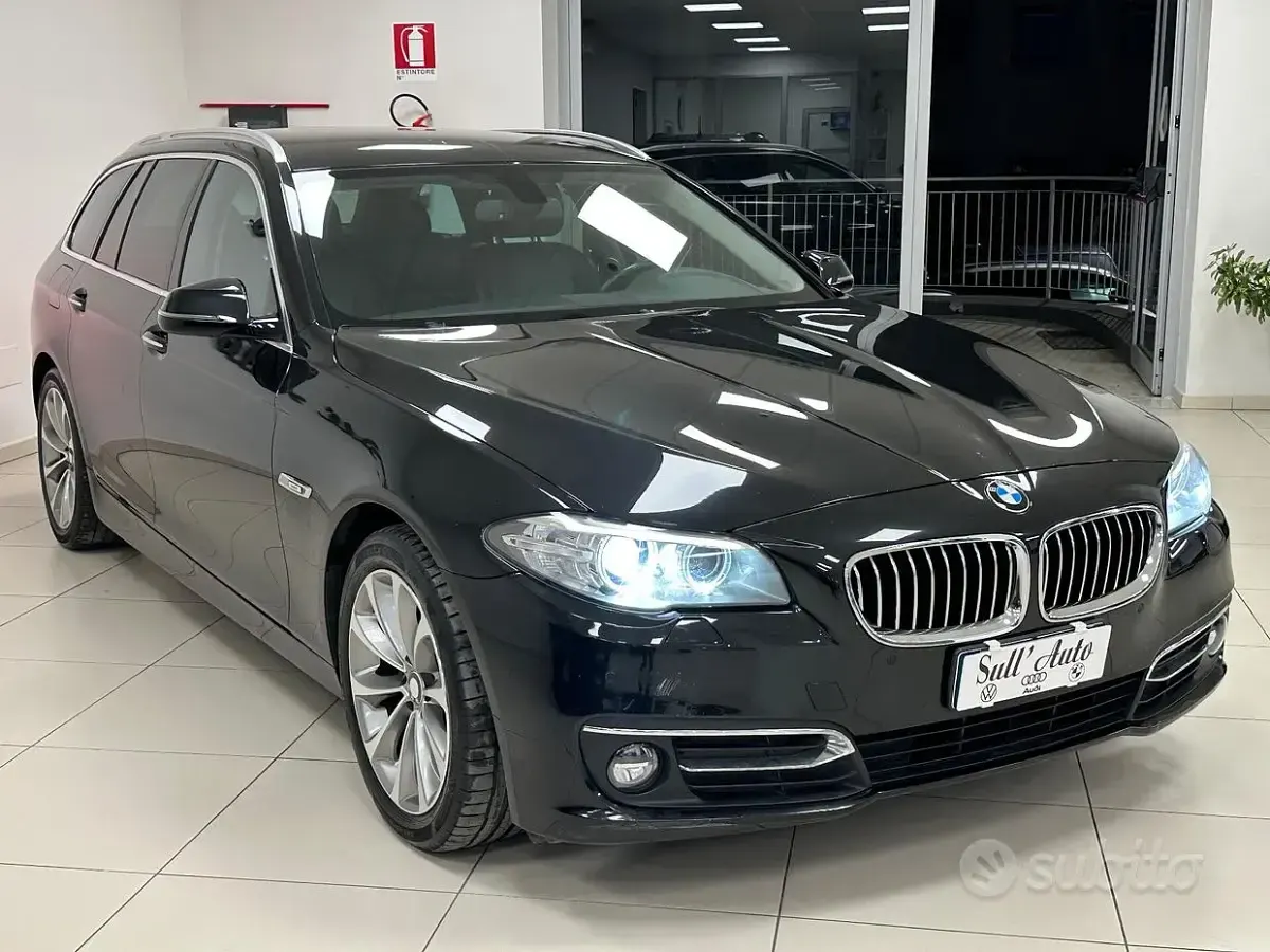 Usata BMW 520 Luxury Line 190 CV (139 kW) 2016 Nero Station wagon