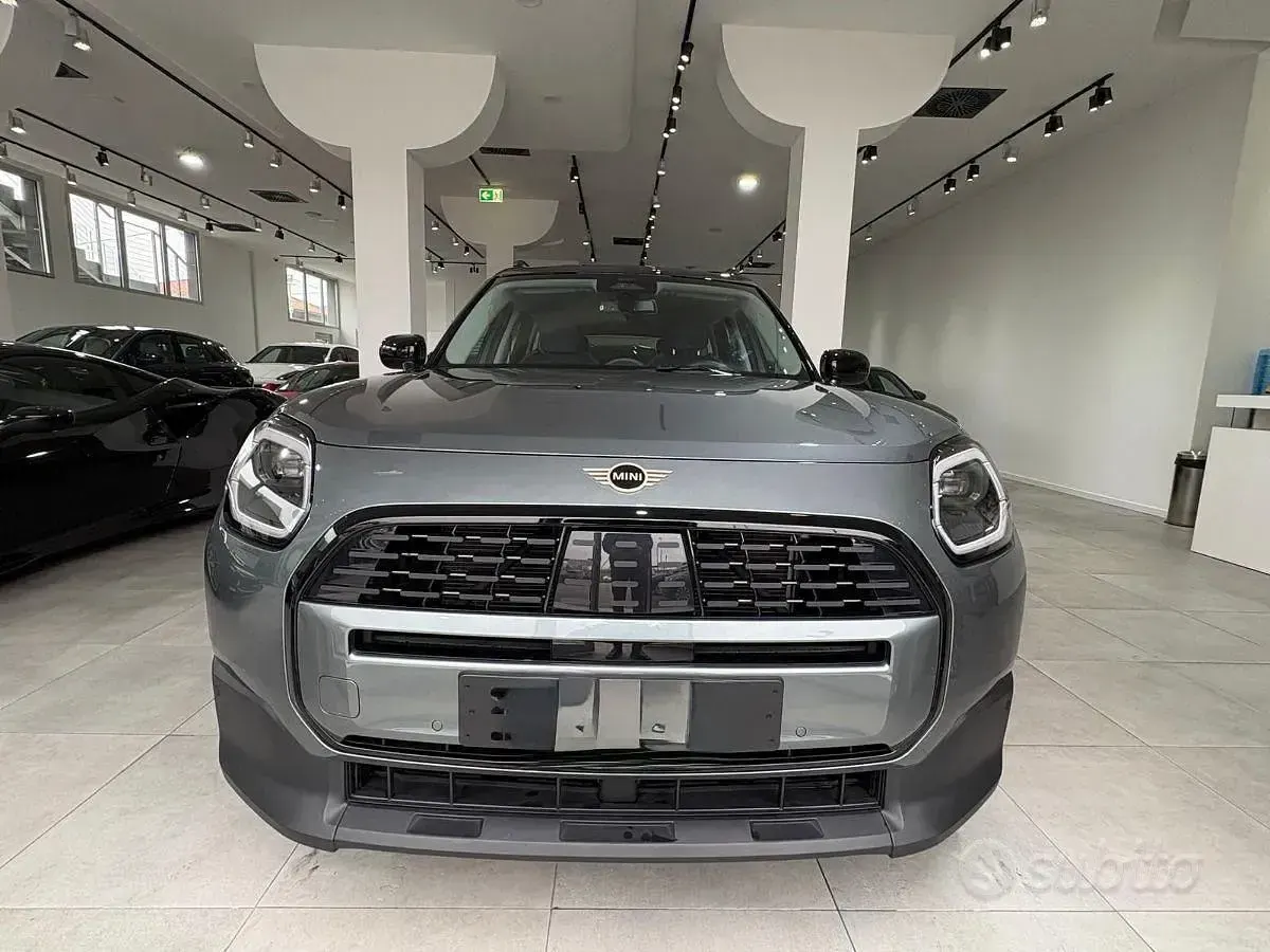 Usata Mini Countryman Classic 155 CV (114 kW) 2025 Verde SUV