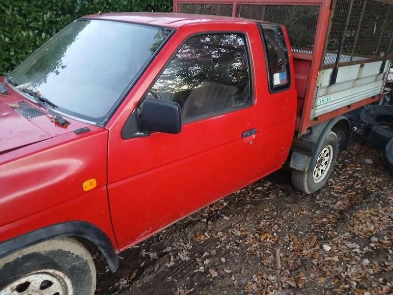 Usata Nissan King 72 CV (52 kW) 1990 Rosso Pick-up