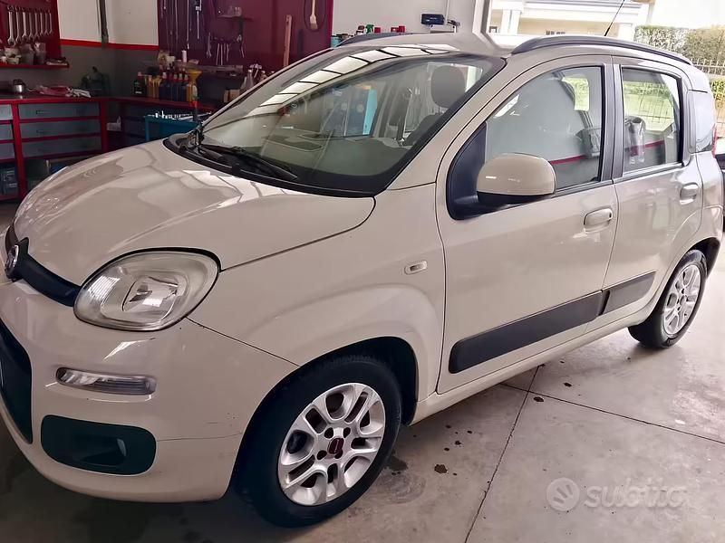 Usata Fiat Panda 95 CV (69 kW) 2015 Utilitaria
