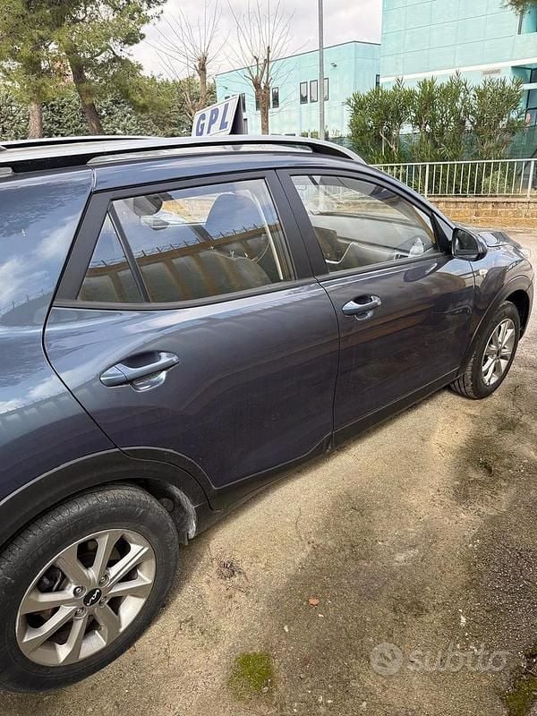 Usata Kia Stonic 84 CV (61 kW) 2021 Blu SUV