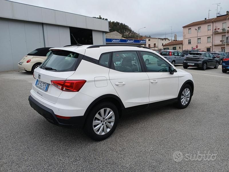 Usata Seat Arona Style 110 CV (80 kW) 2023 Bianco SUV