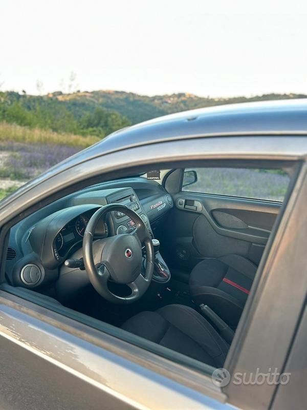 Usata Fiat Panda 101 CV (74 kW) 2007 Grigio Utilitaria