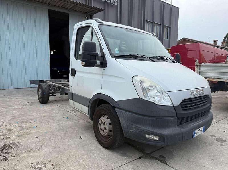 Usata Iveco Daily 145 CV (106 kW) 2014 Bianco Furgone