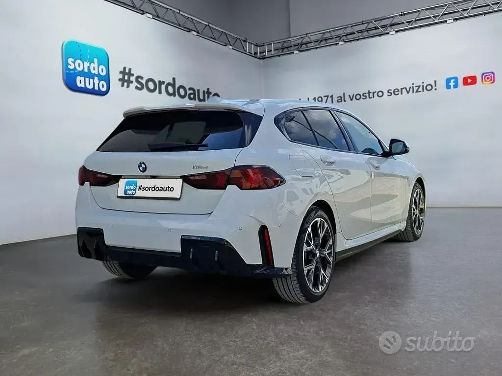 Usado BMW 118 M Sport 150 CV (110 kW) 2024 Blanco Utilitario