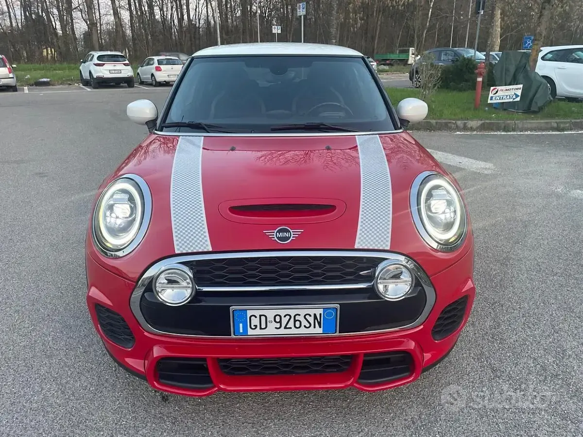 Begagnad Mini John Cooper Works Challenge 231 HK (169 kW) 2021 Röd Halvkombi