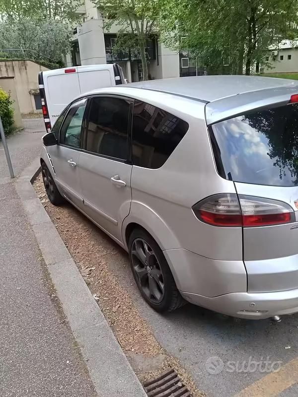 Usata Ford S-MAX 140 CV (102 kW) 2007 Grigio Monovolume