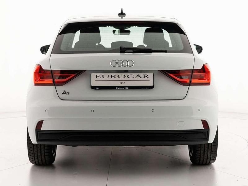 Nuova Audi A1 Sportback Business 116 CV (85 kW) 2025 Bianco ghiacciaio metallizzato Utilitaria