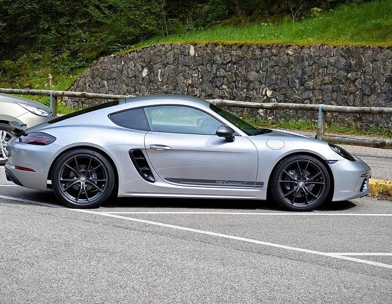 Usata Porsche 718 Cayman 299 CV (219 kW) 2020 Argento Coupé