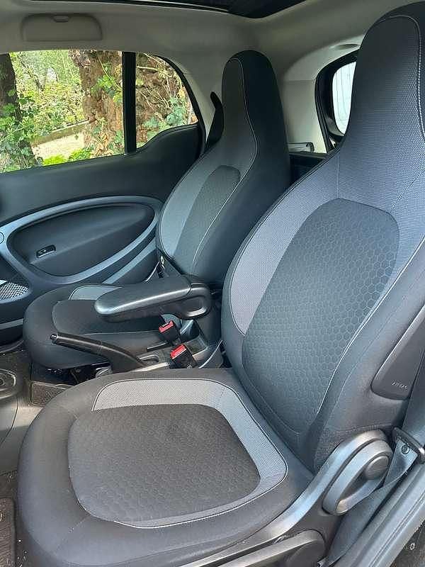 Usata Smart ForTwo Electric Drive Passion 41 kW (56 CV) 2020 Nero Coupé