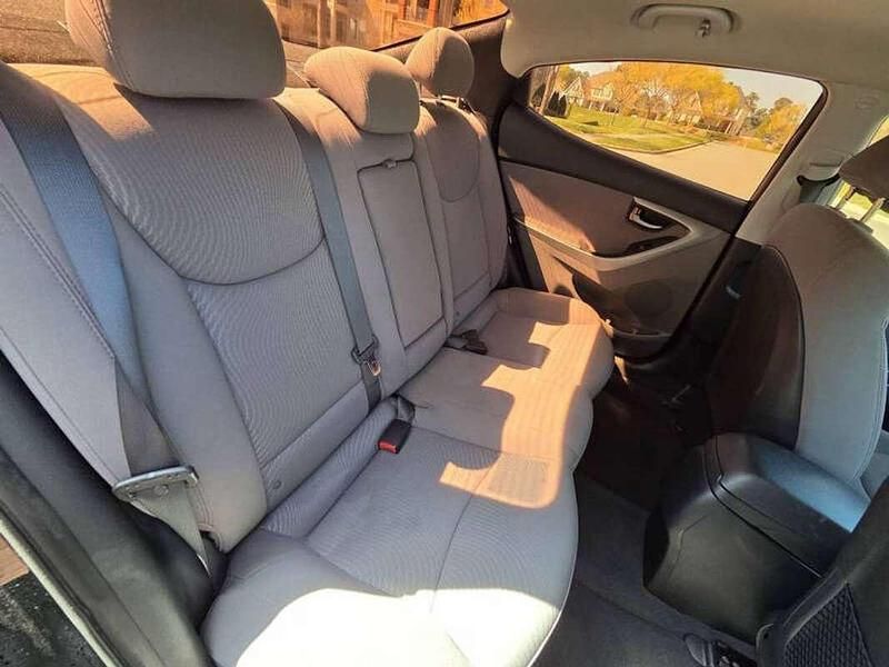 Usata Hyundai Elantra GLS 107 CV (78 kW) 2010 Nero Berlina