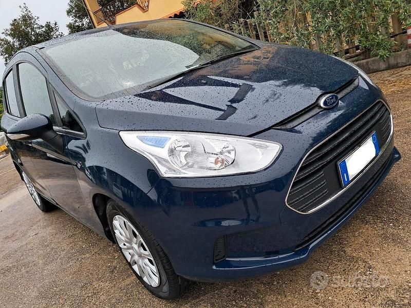 Usata 2015 Ford B-MAX Monovolume | 4800 € - Immagine 1/4