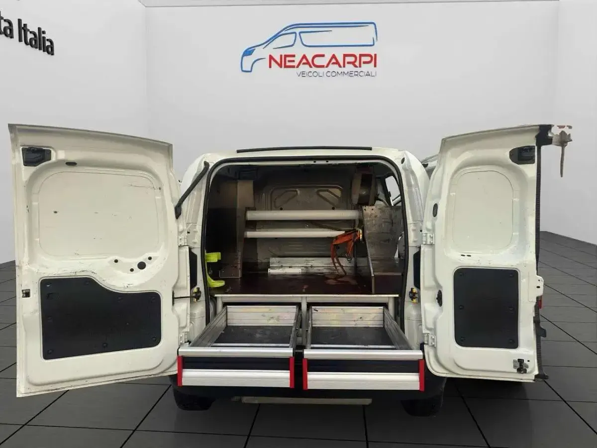 Usata Fiat Fiorino 77 CV (56 kW) 2018 Bianco pastello Monovolume