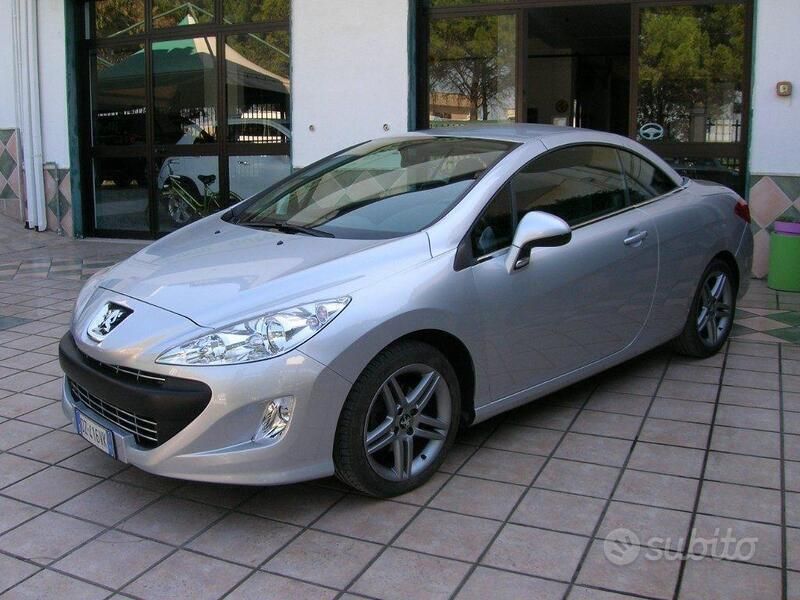 Usata Peugeot 308 CC 112 CV (82 kW) 2010 Argento metallizzato Cabrio