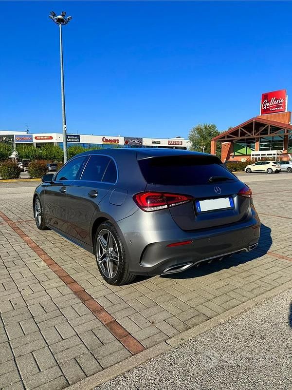 Usata Mercedes A180 2019 Grigio Utilitaria
