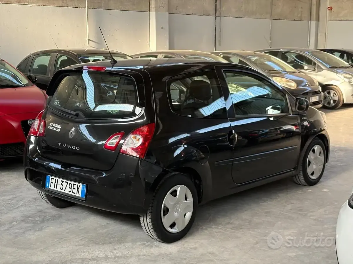 Usata Renault Twingo Dynamique 76 CV (55 kW) 2014 Nero Utilitaria