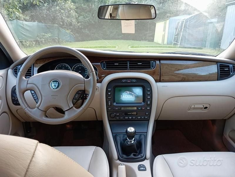 Usata Jaguar X-type 2001 Grigio Berlina