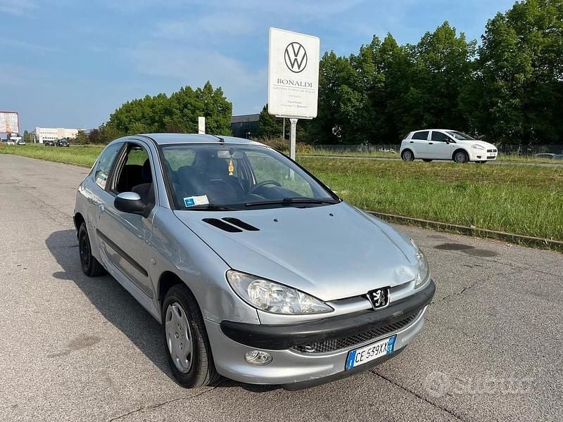 Usata Peugeot 206 60 CV (44 kW) 2003 Grigio Berlina