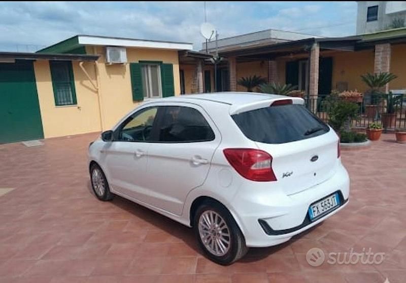 Begagnad Ford Ka Plus Ultimate 86 HK (63 kW) 2019 Vit Halvkombi