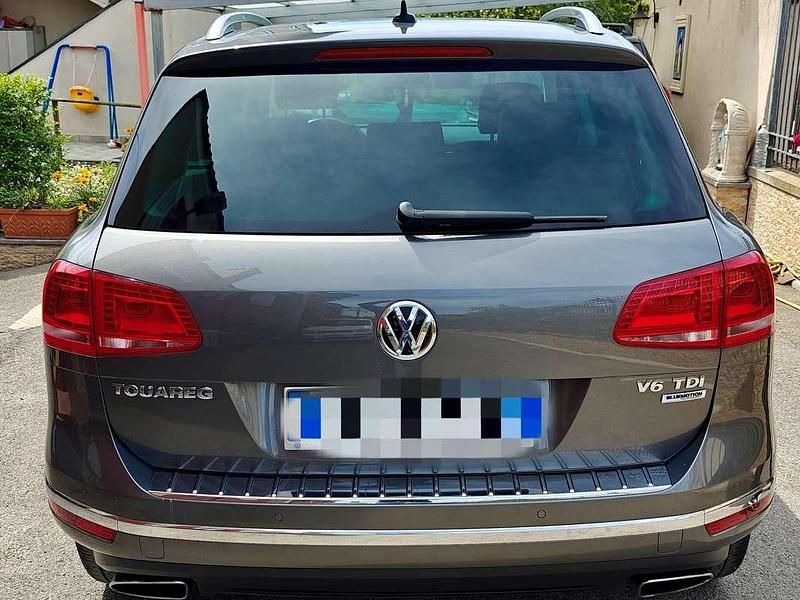 Usata VW Touareg Executive 204 CV (150 kW) 2017 Argento SUV